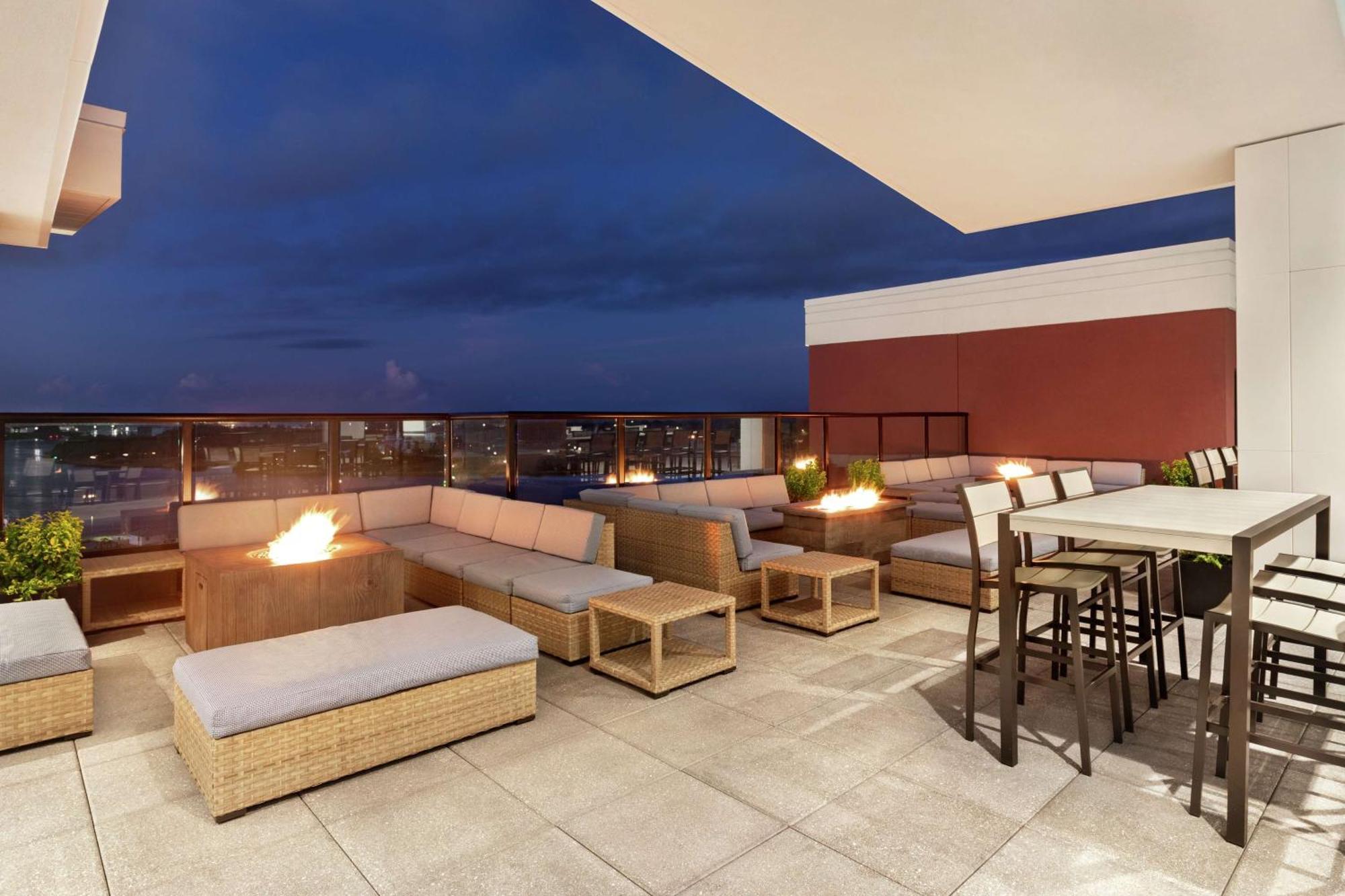 Embassy Suites By Hilton Wilmington Riverfront Dış mekan fotoğraf