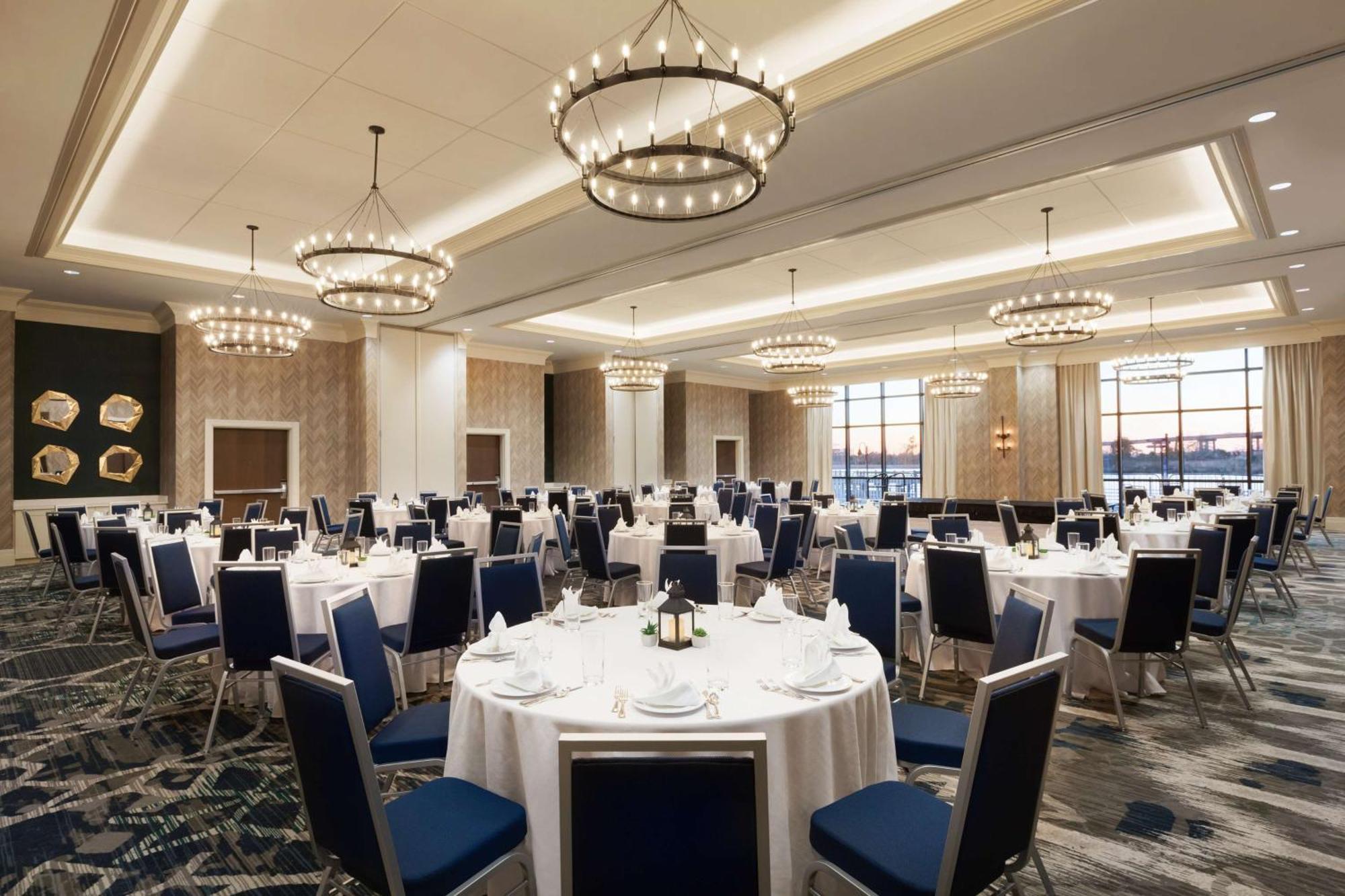Embassy Suites By Hilton Wilmington Riverfront Dış mekan fotoğraf