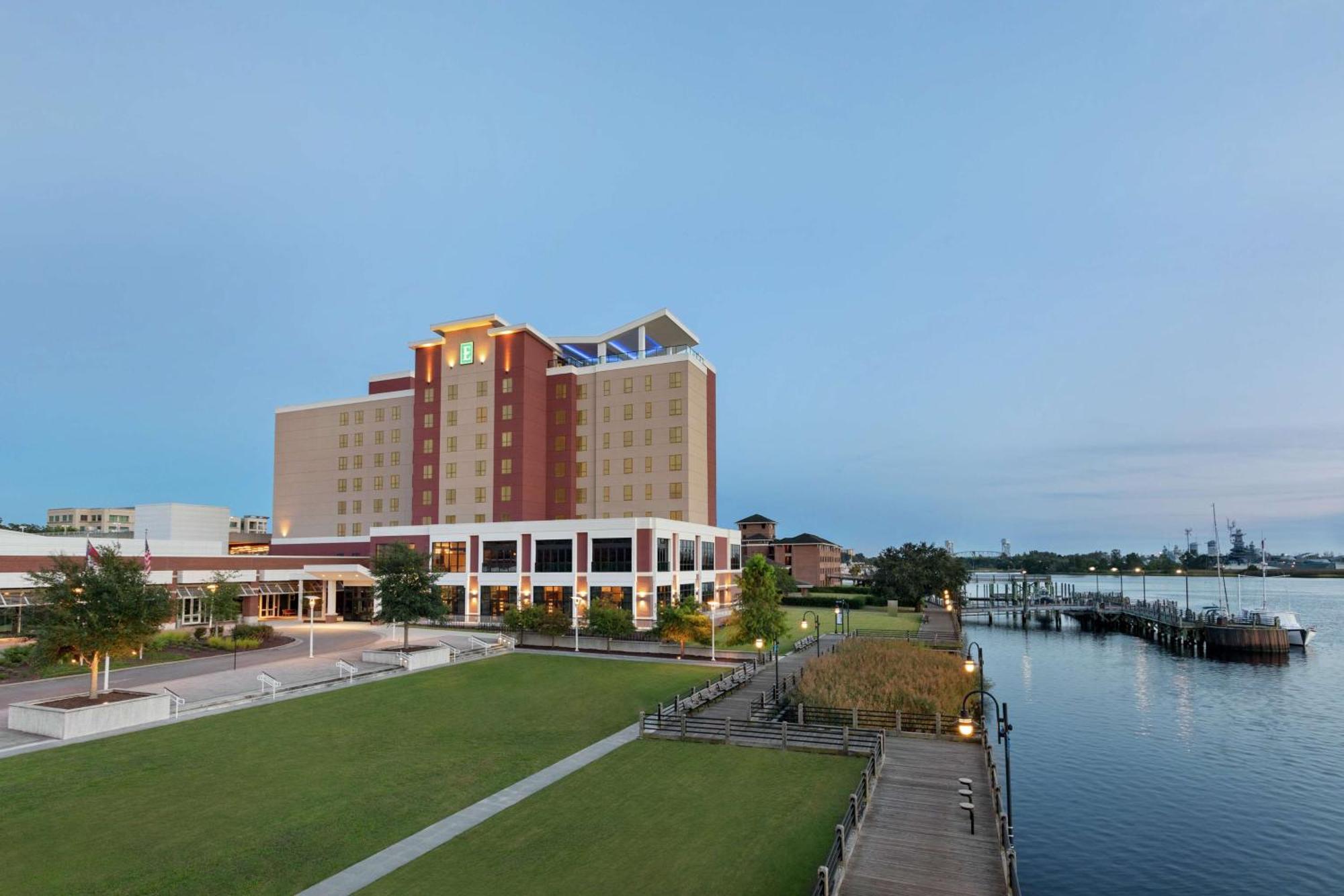 Embassy Suites By Hilton Wilmington Riverfront Dış mekan fotoğraf